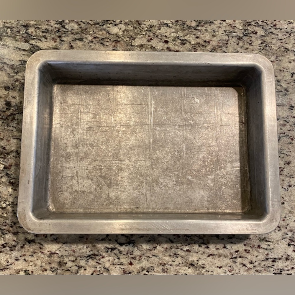 Rema 13x9x2 1/4 Airbake Double Wall Insulated Aluminum Cake Lasagna Baking Pan